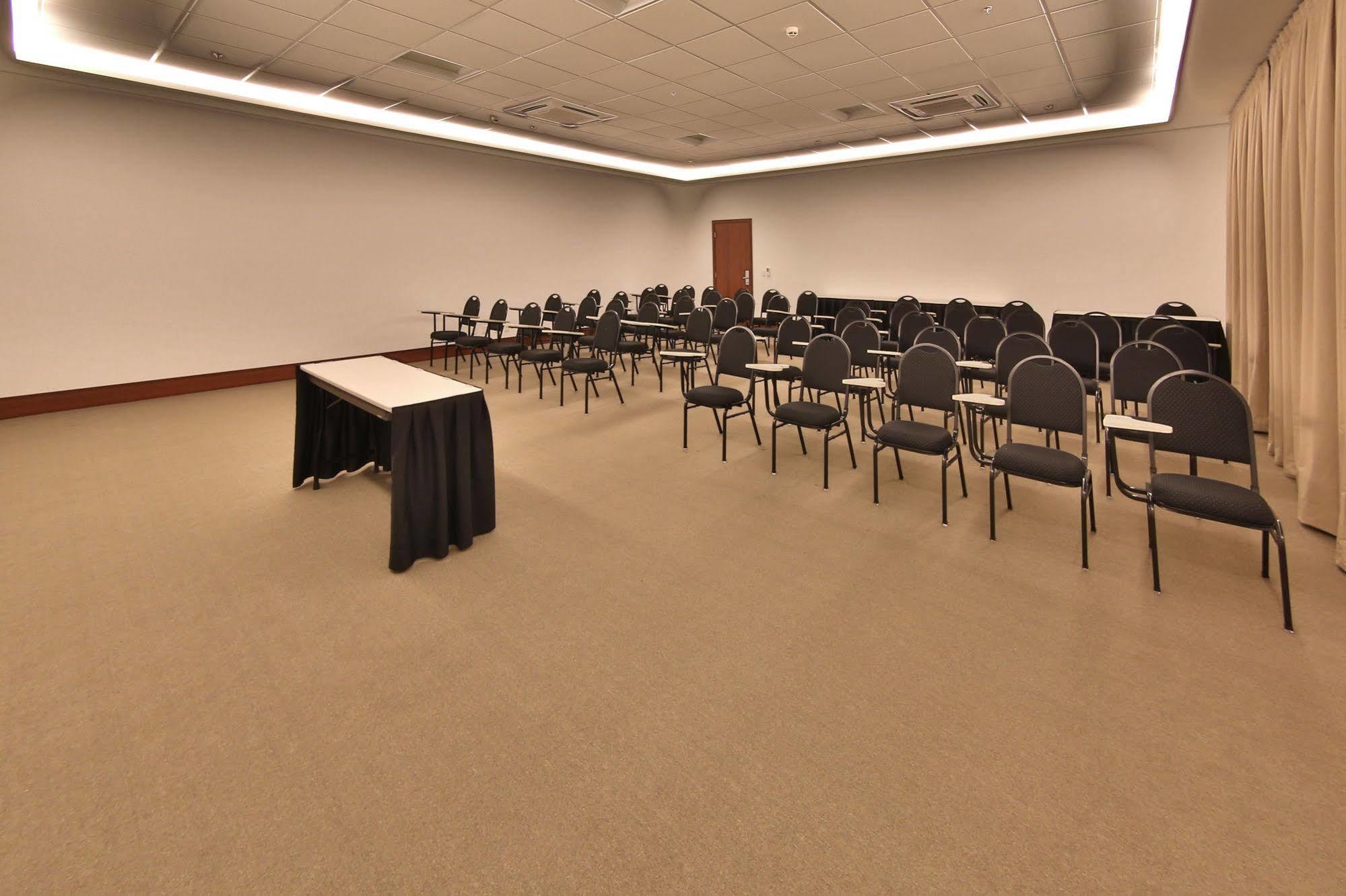 Hotel Mont Blanc Premium Ribeirao Preto Exterior photo A typical meeting room